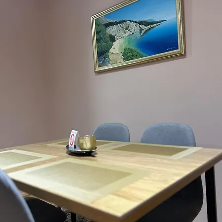 Apartment Basic De Lux *