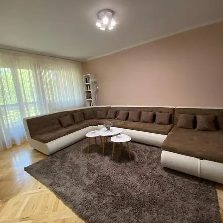 Apartment Basic De Lux *